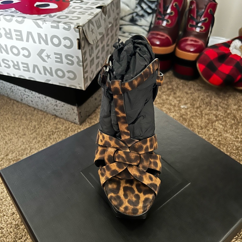 Saint Laurent heels, 37
